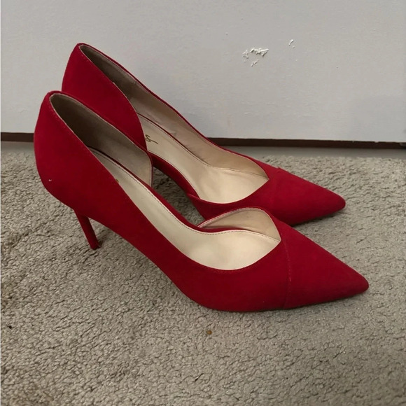 Lulus Woman Pointed Toe Heel - Picture 2 of 3